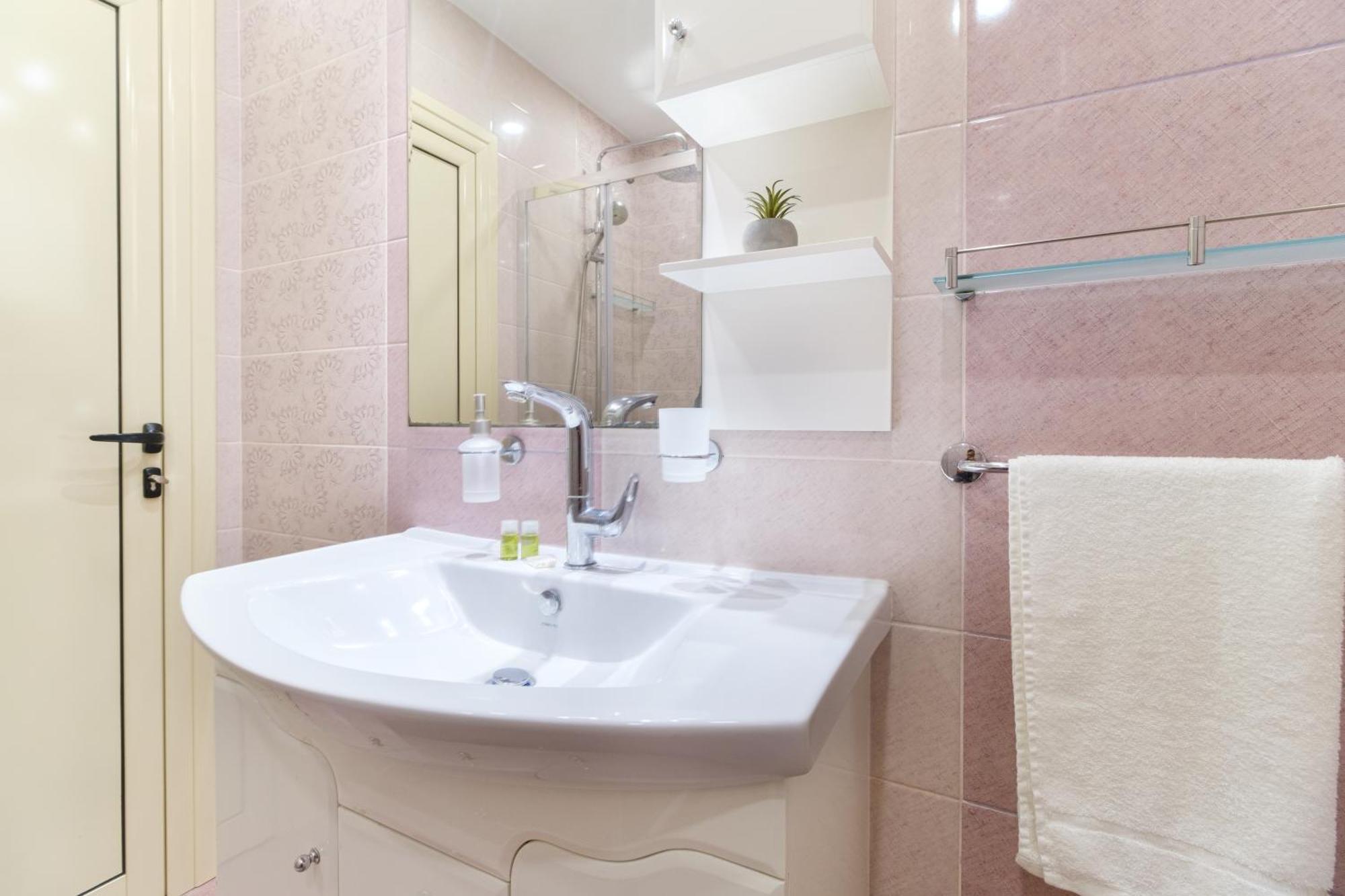 פלובדיב Riverside 2-Bedroom Apartment מראה חיצוני תמונה